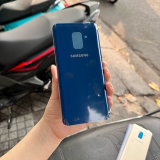 NẮP LƯNG THAY THẾ CHO MÁY SAMSUNG A8 2018