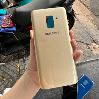 NẮP LƯNG THAY THẾ CHO MÁY SAMSUNG A8 2018
