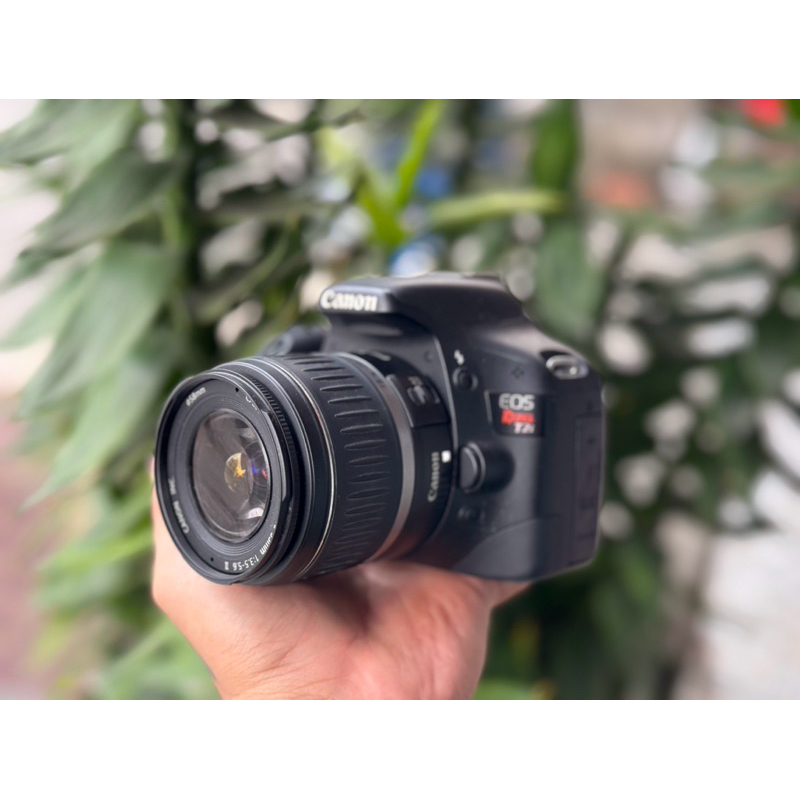 Máy ảnh kỹ thuật số Canon 550D (Kiss X4 - Rebel T2i) - 400D - 450D - 500D - 600D - TẶNG KÈM PIN SẠC
