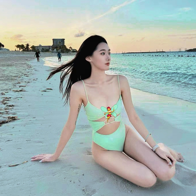 [ĐỒ BƠI LIỀN MẢNH] Bikini, áo đồ tắm liền mảnh KHOÉT MÔNG ĐAN ĐÂY truớc ngực sang chảnh ( sẵn đệm mút, chất xịn đẹp) | BigBuy360 - bigbuy360.vn