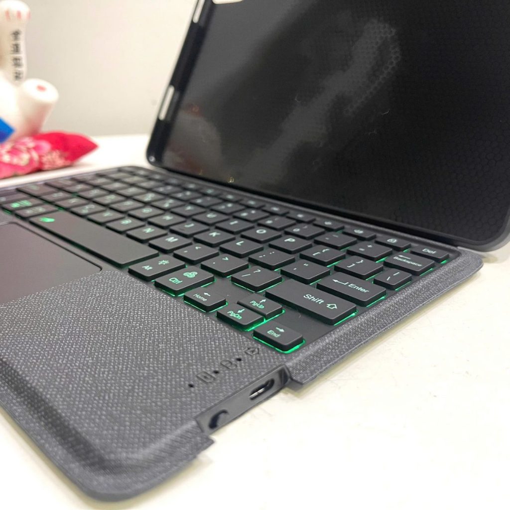 Bao da bàn phím Xiaomi Pad 7 / 7 Pro có Touchpad, giá đỡ, đèn LED, có thể tháo rời.