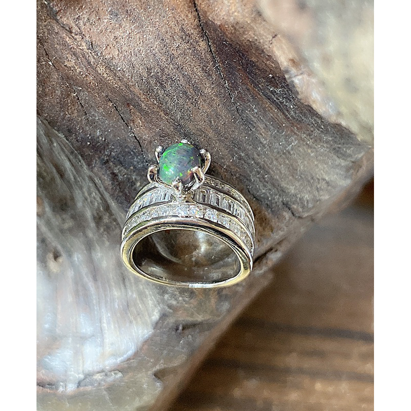Nhẫn Opal sang trọng