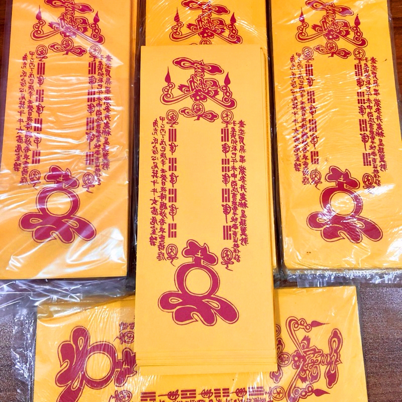 100 Di hiệu bát hương gia tiên, thổ công, bà cô ông mãnh, thần tài