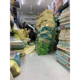 THẢM XỐP GẤP GỌN ( GIAO MÀU NGẪU NHIÊN ).