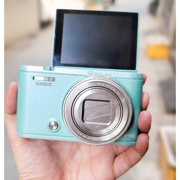  Máy ảnh Casio ZR5000 - 12 Megapixel - Phù thuỷ Selfie - Mới 95% 