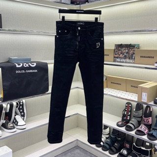 Quần jean nam D2 đen trơn nhăn 3D khoá lệch tag logo kim loại đùi đơn giản QJ685P