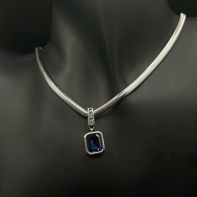 Vòng cổ minimalist mặt đá xanh MAMA KING