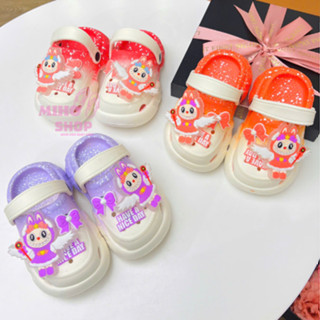   CÓ ĐÈN  Dép sục vẩy sơn LABUBU có đèn mềm nhẹ êm chân cho bé siêu đẹp MIHOSHOP 