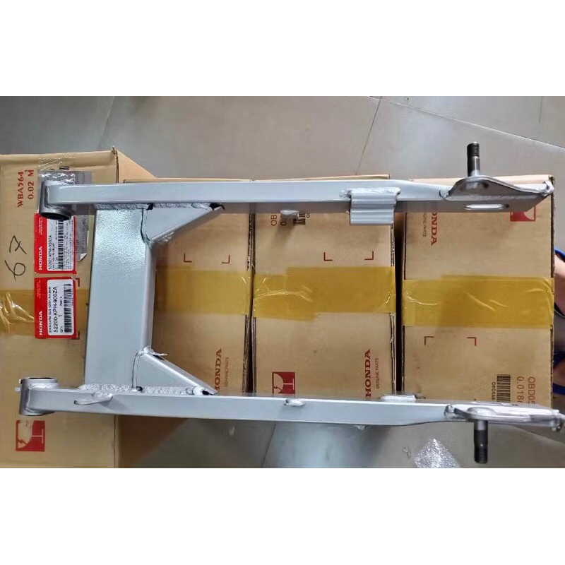 1 Gắp cho xe máy Future 2 chính hãng Honda