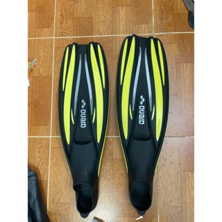 Chân vịt, chân nhái Seac F100 dùng lặn biển cao cấp, có tính đàn hồi tốt, chân đế cao su mềm đi cực thoải mái