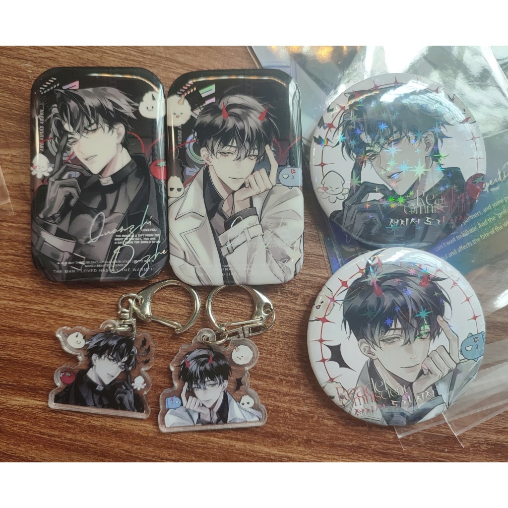 ORV Toàn Trí Độc Giả - set huy hiệu laser & keychain