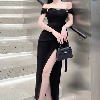 Váy trễ vai body vạt