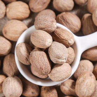 Nhục Đậu Khấu thơm sạch 100 gram.