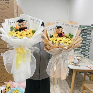 COM BO BÓ HOA HƯỚNG DƯƠNG   KÈM GẤU BÔNG TỐT NGHIÊP FORM TO DÀI TẶNG TỐT NGHIÊP KỶ YẾU TUYỆT ĐẸP Ạ