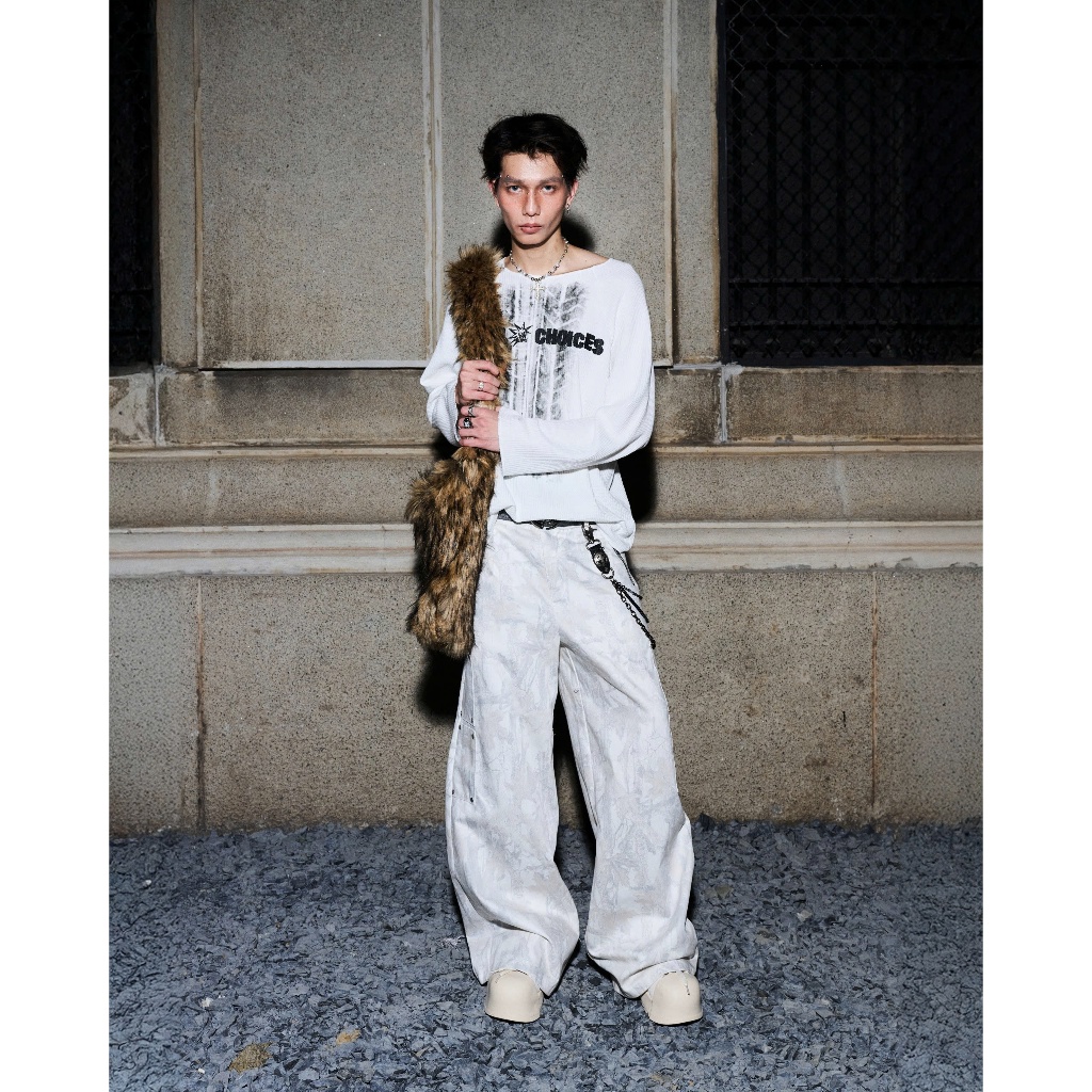 Bad Choices | Áo thun tay dài vải Tổ ong in hình form rộng | BigBuy360 - bigbuy360.vn