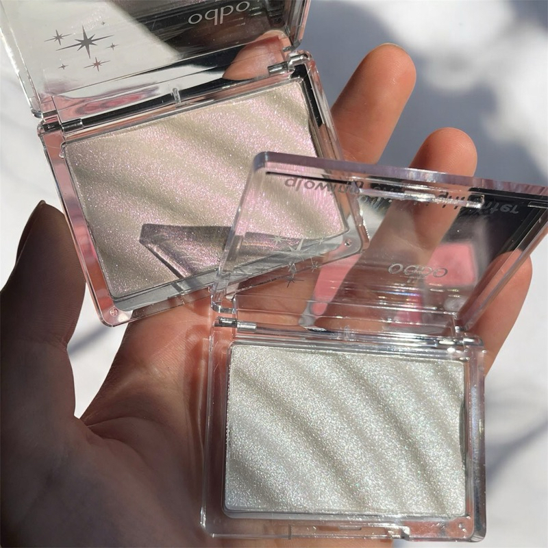 Hàng hot-Highlight bắt sáng ODBO OD1304 màu trắng, giúp lớp make up rạng rỡ.