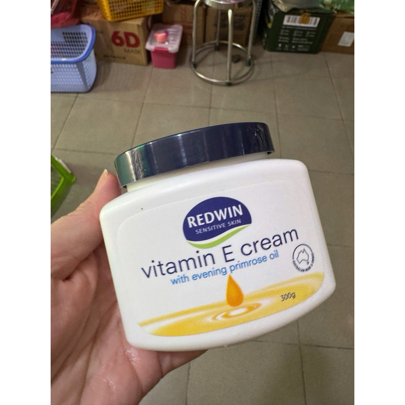 Kem Vitamin E dưỡng trắng