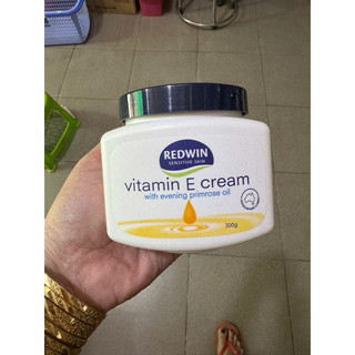 Kem Vitamin E dưỡng trắng