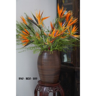 Bình cắm hoa dáng vại cắm loa kèn, tuyết mai, sen