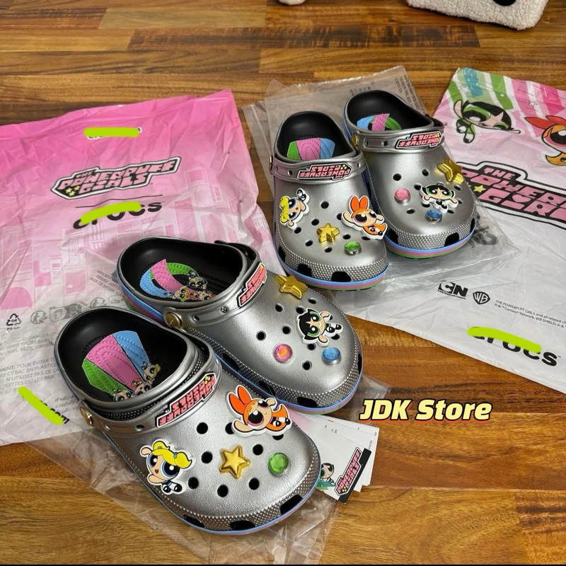 Jdk Store_Dép Sục Crocss Powerpuff Girls x Classic Clog Sliver