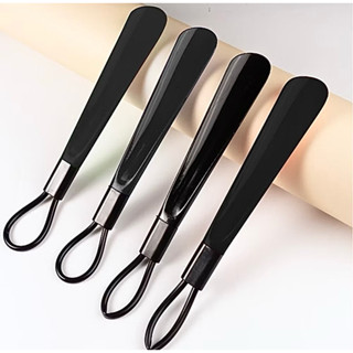 Cây đón gót giày, Dụng cụ hỗ trợ đeo giày