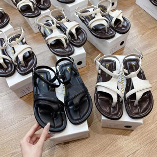 [SẴN HÀNG][Quảng Châu] Dép Sandal Quai Hậu nữ Gót Vuông Đế Bệt 1-2p Hottrend [QHM228]