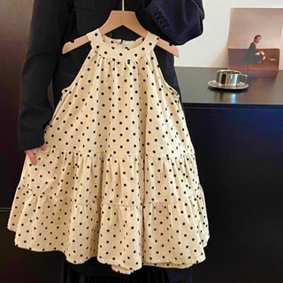 Váy bi cổ yếm bé gái