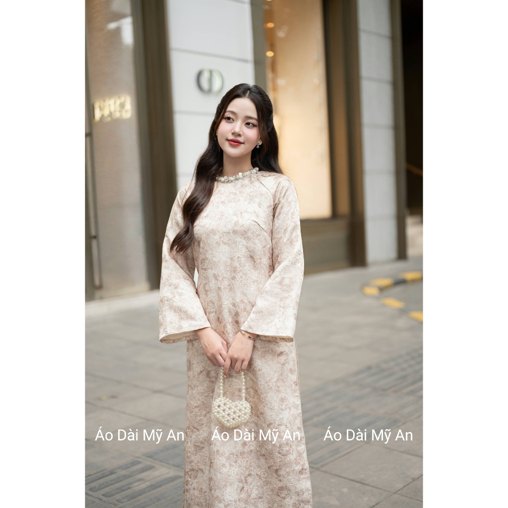 [Sẵn hàng HN-HCM]Áo dài Minh Châu, áo dài cách tân dáng suông gấm in loang cổ đính kết thủ công cao cấp, mẫu mới 2025 | BigBuy360 - bigbuy360.vn