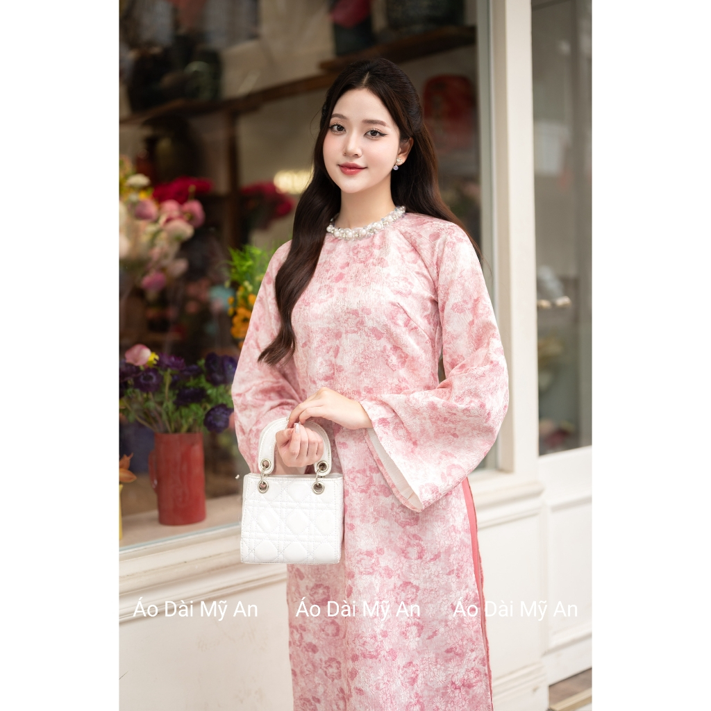 [Sẵn hàng HN-HCM]Áo dài Minh Châu, áo dài cách tân dáng suông gấm in loang cổ đính kết thủ công cao cấp, mẫu mới 2025 | BigBuy360 - bigbuy360.vn