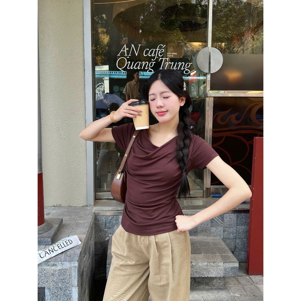 XẢ HÀNG GIÁ GỐC Áo Thun Cổ Thuyền Đổ, Áo Thun Zip Chất Vải Co Dãn Thoáng Mát, Áo Phông Kiểu Dáng Vừa Miho House | BigBuy360 - bigbuy360.vn