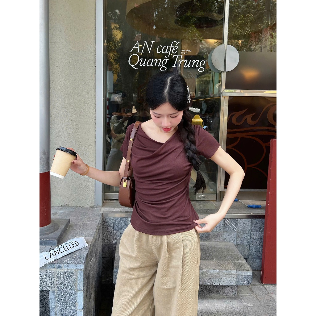XẢ HÀNG GIÁ GỐC Áo Thun Cổ Thuyền Đổ, Áo Thun Zip Chất Vải Co Dãn Thoáng Mát, Áo Phông Kiểu Dáng Vừa Miho House | BigBuy360 - bigbuy360.vn