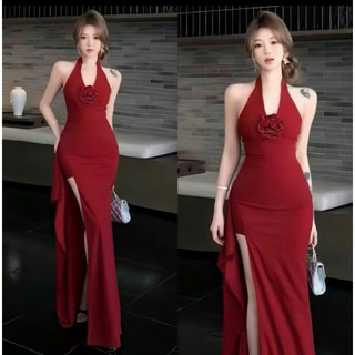 Đầm ôm body xẻ tà cổ yếm siêu hot mùa hè