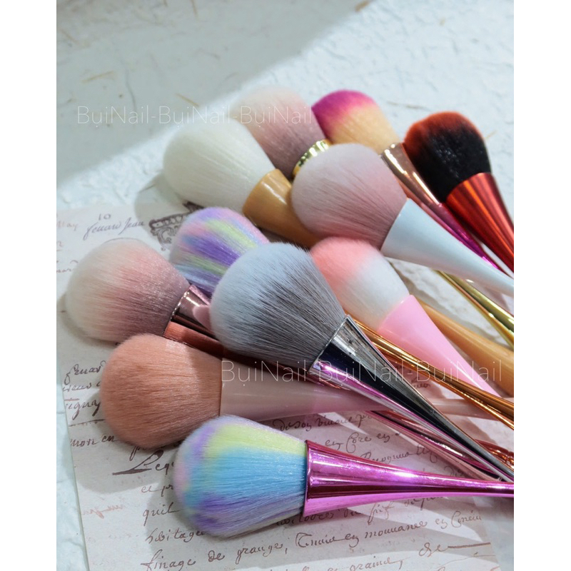 CỌ PHỦI DÀI CỌ PHỦI BỤI LÀM NAIL (màu ngẫu nhiên)