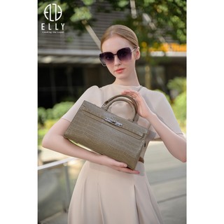 Túi xách nữ ELLY EL330 là mẫu túi size trung mang phong cách thanh lịch và hiện đại