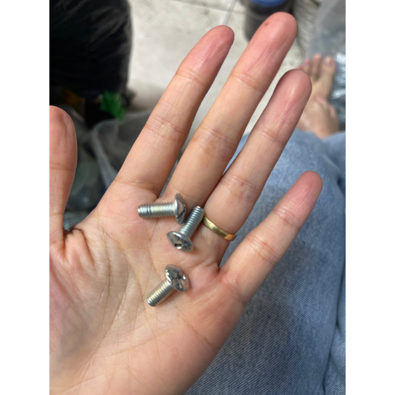 bulong bake m6x15(50cái)