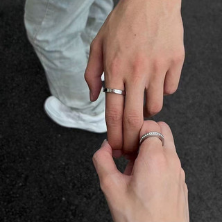 Nhẫn cặp đôi Crystals Ring - khắc tên theo yêu cầu