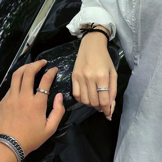 Nhẫn cặp đôi Crystals Ring - khắc tên theo yêu cầu