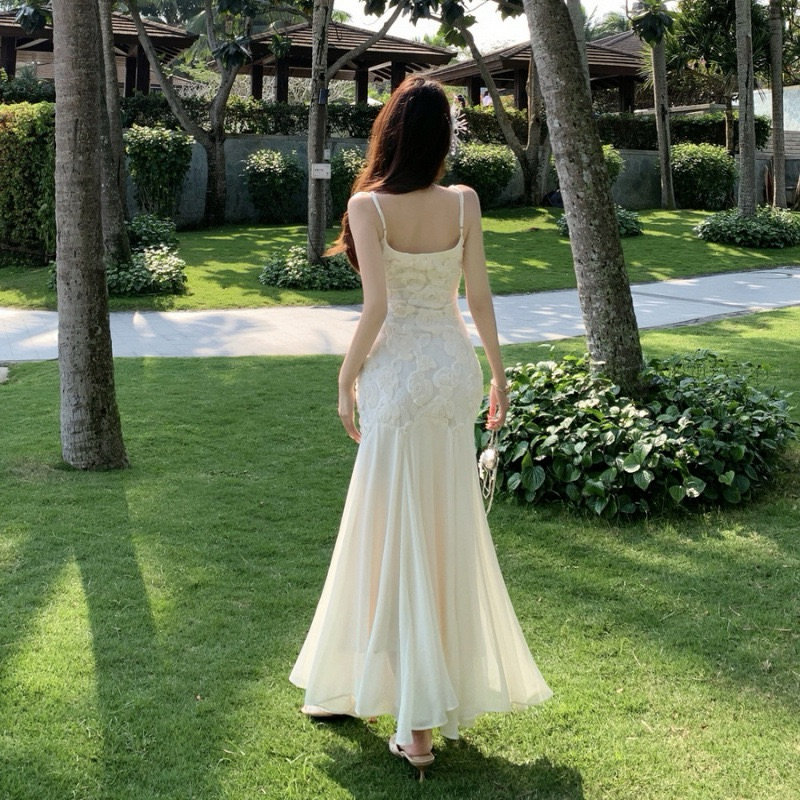 Ivy Dress M751 Váy Hai Dây Đuôi Cá Dáng Dài Phối Hoa ,  Váy body đuôi cá dáng dài đi biển LIZZ STUDIO | BigBuy360 - bigbuy360.vn