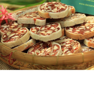   C32-33  Kẹo chuối cuộn đậu phộng Cocosweet nồng nhẹ mùi gừng - Đặc sản Bến Tre 