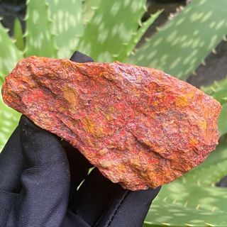 Đá Hùng Hoàng nguyên chất 100 gram.