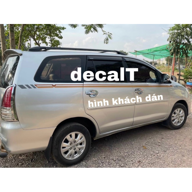 Tem Dán Sườn Xe Innova Sọc Chỉ. Tem Dán Sườn Xe Innova Sọc Chỉ