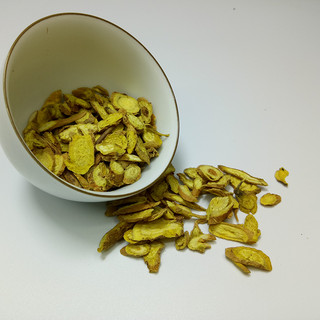Hoàng Cầm lát mỏng,khô,vàng 100 gram. Hàng chuẩn,không giả,nhái.
