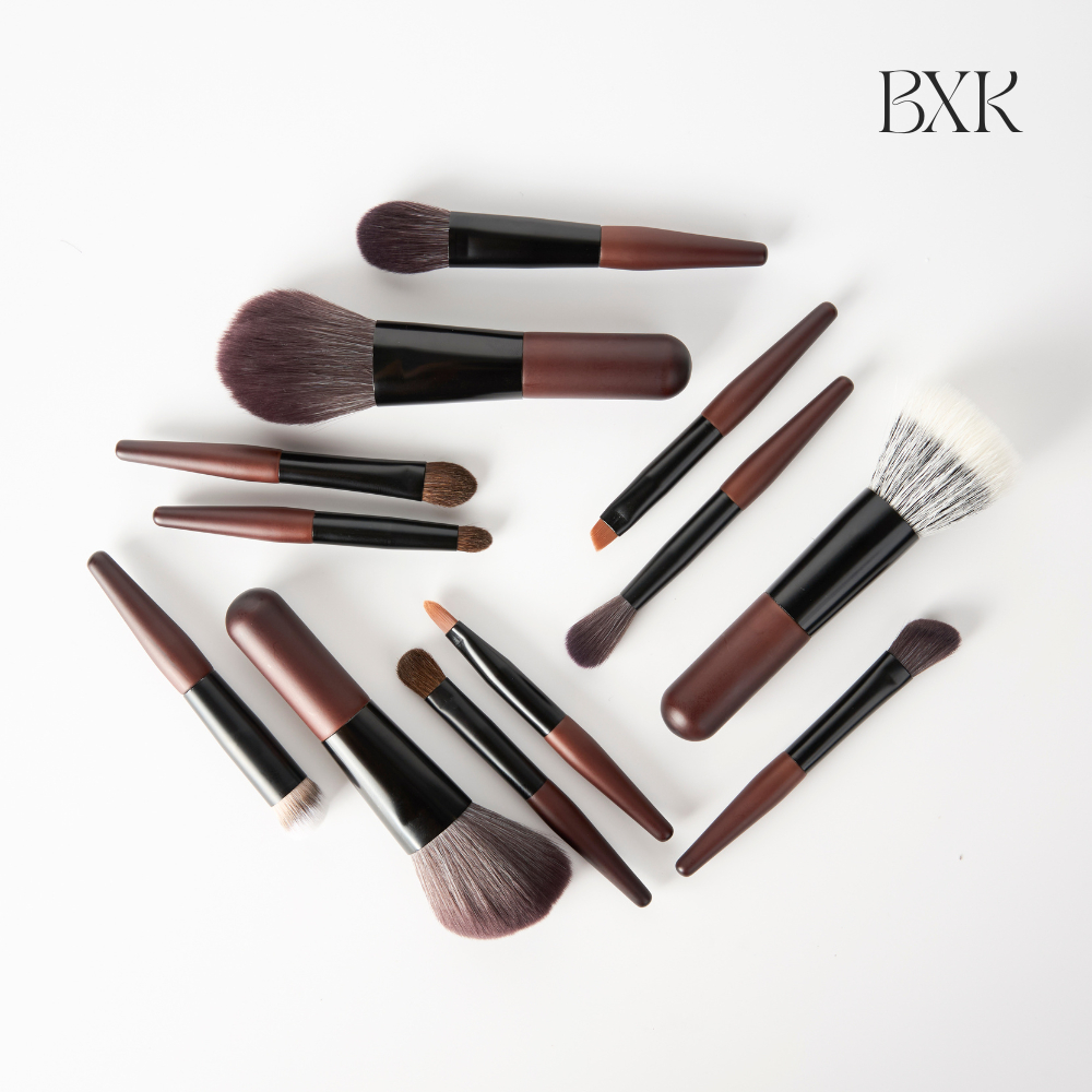 Bộ cọ trang điểm 12 cây mini thân gỗ chắc chắn kèm theo túi đựng tiện lợi BXK COSMETICS
