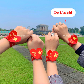 Vòng tay Việt Nam Delarchi in hình sao vàng nền đỏ chủ đề ngày tết độc lập
