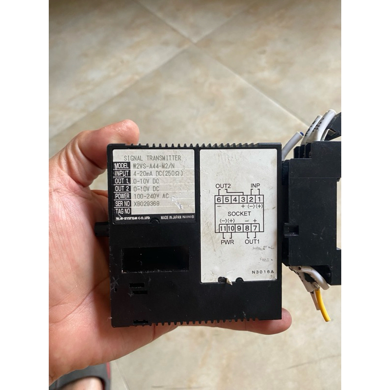 SIGNAL TRANSMITER / W2VS-A44-M2/ 100 v - 240 v Japan, new 90%