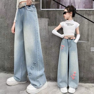 Quần Jean Xuông Túi Sau Xuông CH5NEL Hồng và Trắng Dáng Đứng Siêu Năng Động Cho Bé