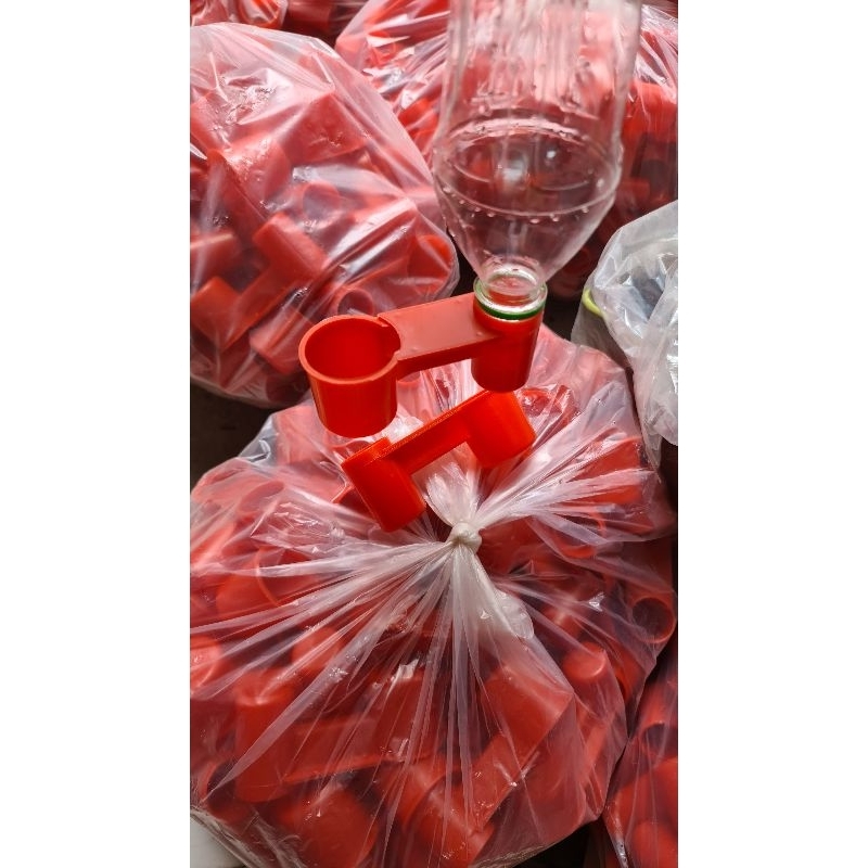 10 Máng nước tự động C2 cho gà