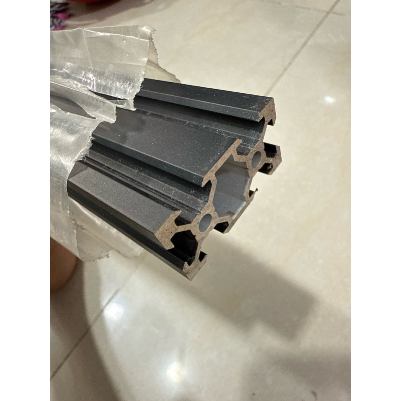 Màu đen- Nhôm định hình 2040 V slot - Openbuilds (1m) màu nhôm mạ đen