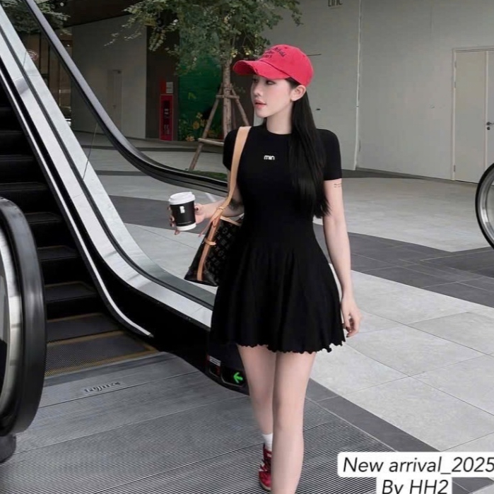 váy body ngắn,váy thêu đơn giản xinh xắn H210(z1)