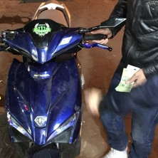 Ron chế xoay gương